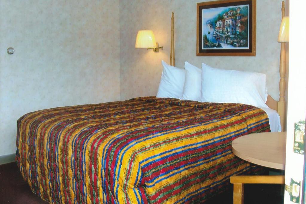 Travel Inn Ориндж Экстерьер фото